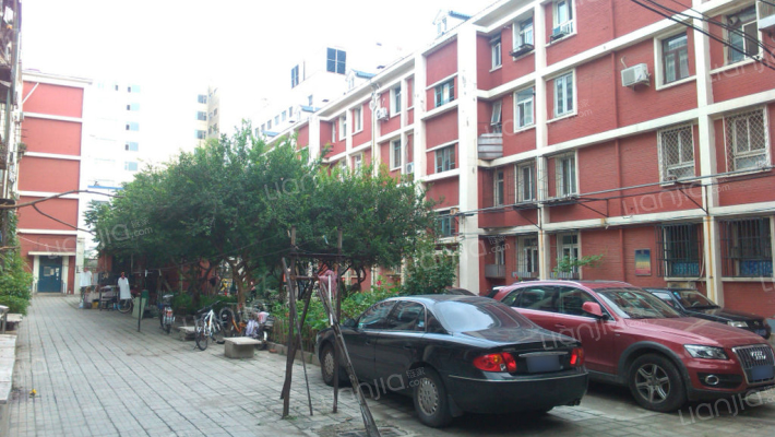 锡拉胡同10号院外景图