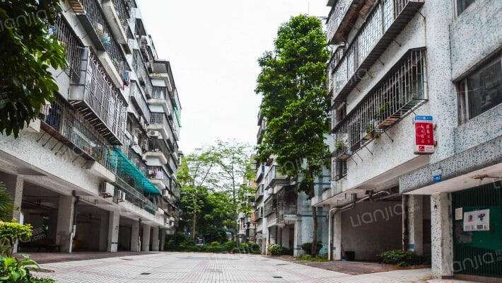 逸山明居外景图