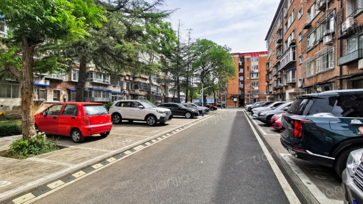 西平街一里外景图