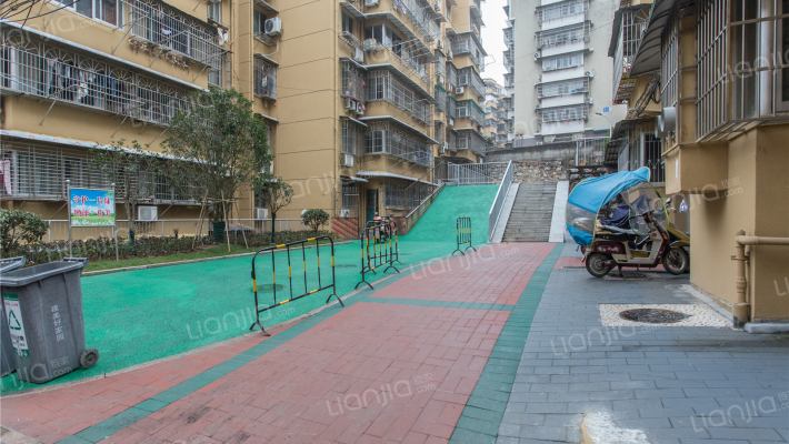 西苑小区外景图