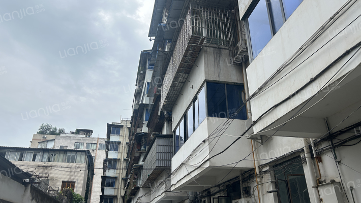 商业前街67号外景图