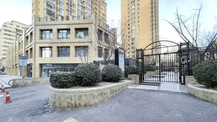 都市广场外景图