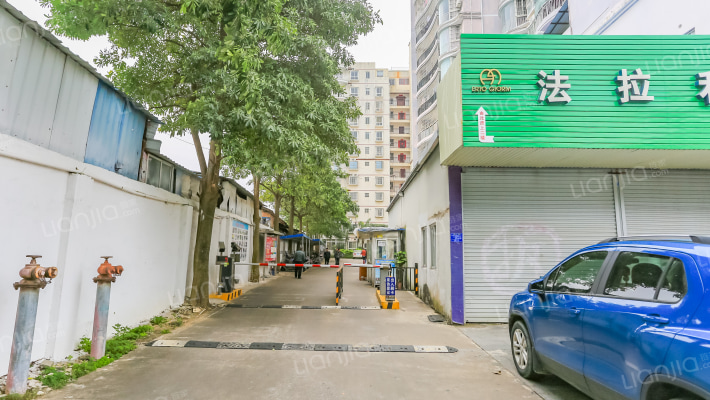 南北大厦外景图