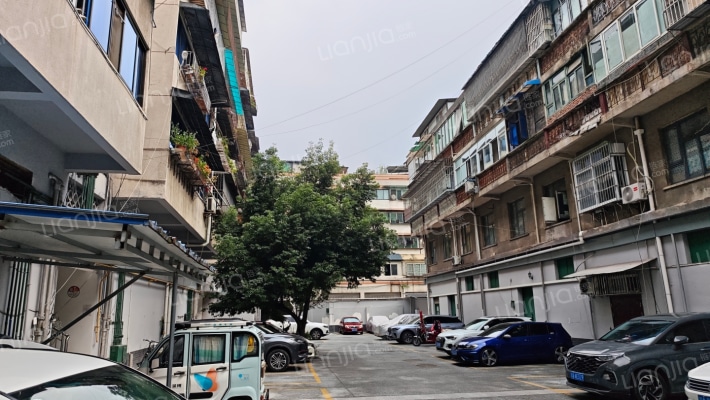 唐安西路125号外景图