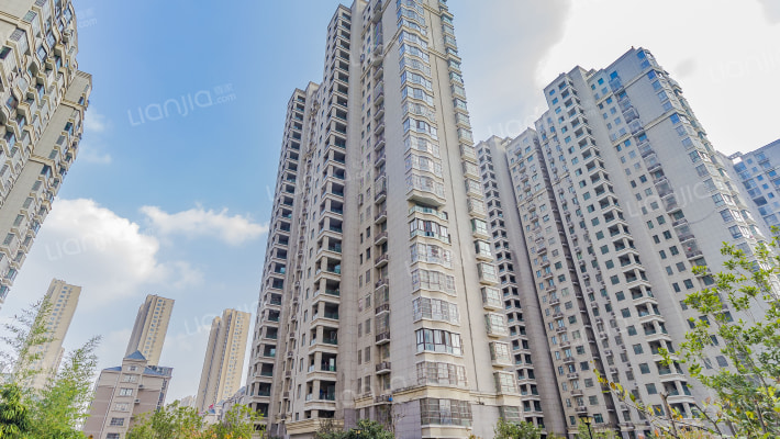 宙辉国际花园外景图