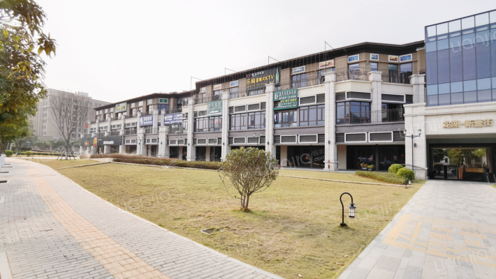 龙湖新壹街外景图