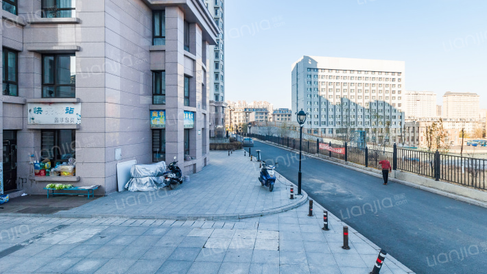 半里花庭外景图