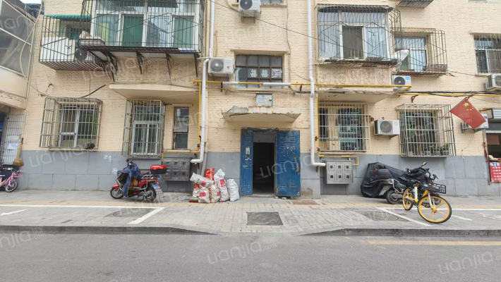 义井化工厂宿舍外景图