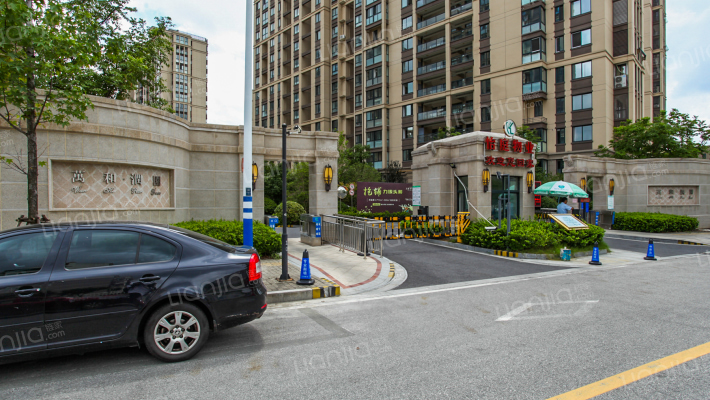 万和·润园外景图