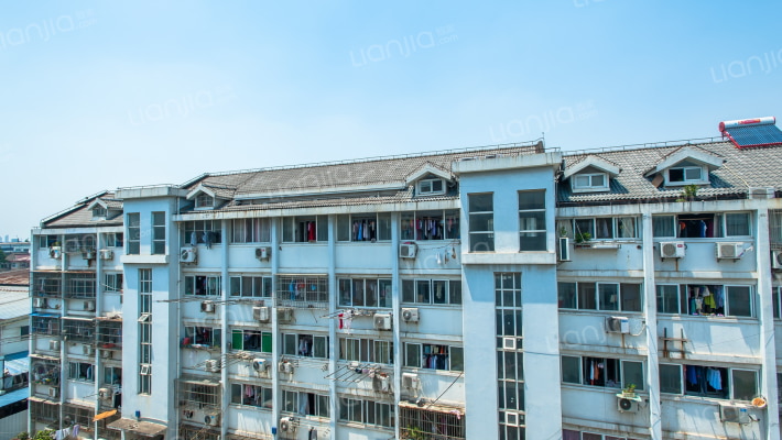 育绿小区外景图