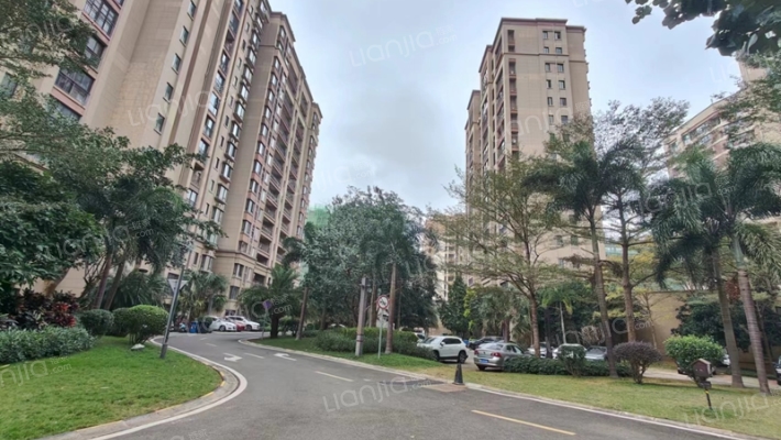 海南绿地城玺园外景图