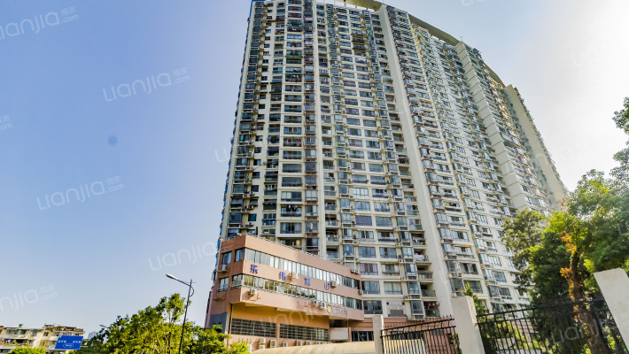 人才大厦外景图