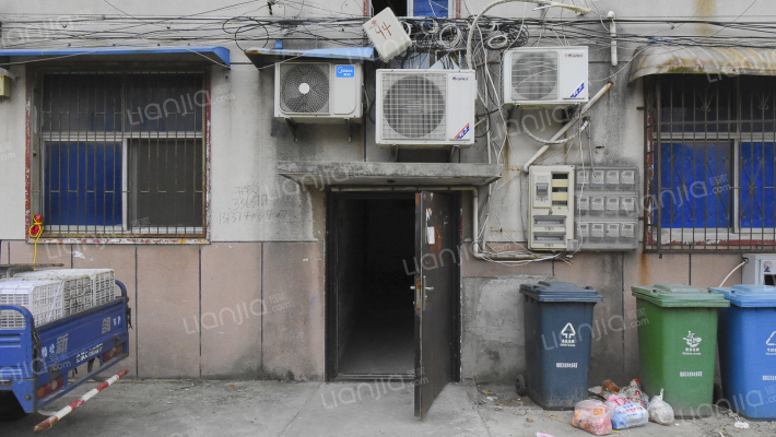 魏都区农委住宅楼外景图