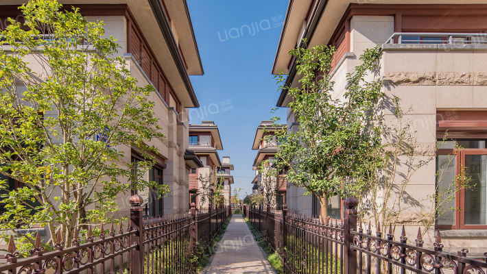 东宝·怡沁园外景图