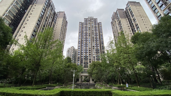 人居盛和林语南区外景图