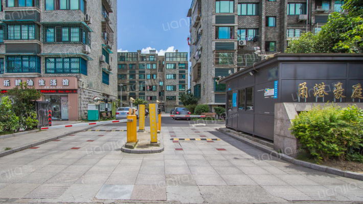 甬港豪庭外景图