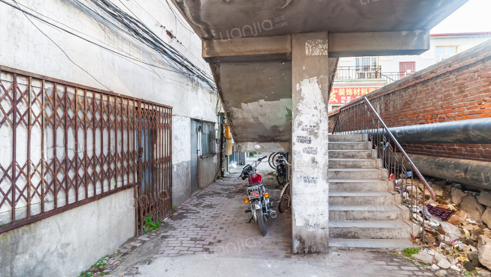 调味品楼外景图