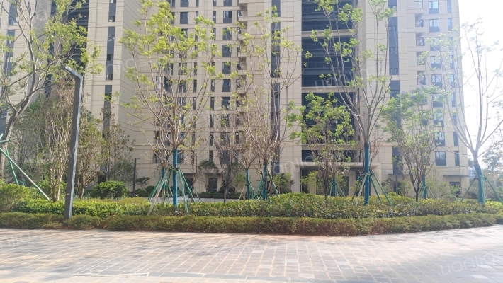 海伦堡晋云府外景图