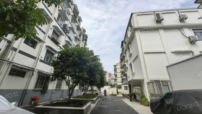 大学路35号外景图