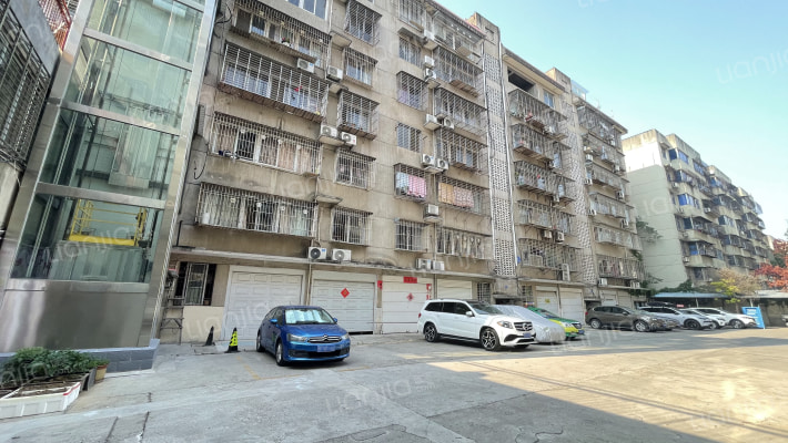 襄城人大家属院外景图