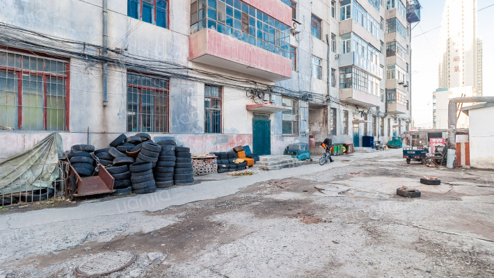 植物油厂家属楼外景图