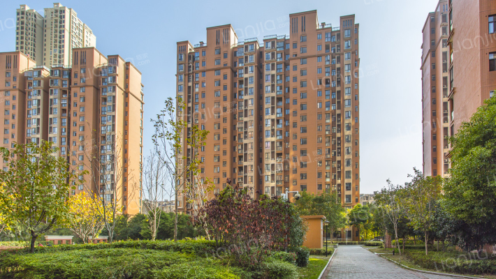 圣诚和园外景图