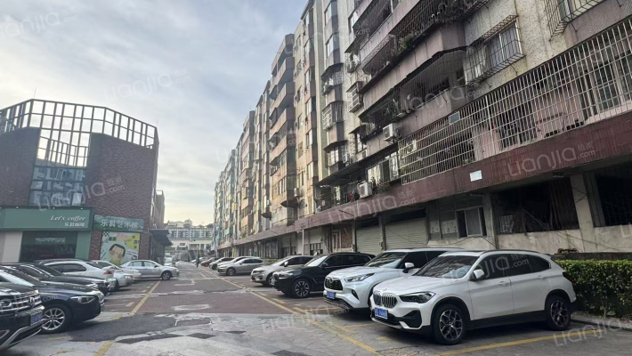 中兴商住楼外景图