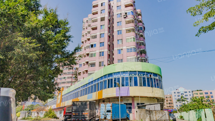 河畔广场外景图