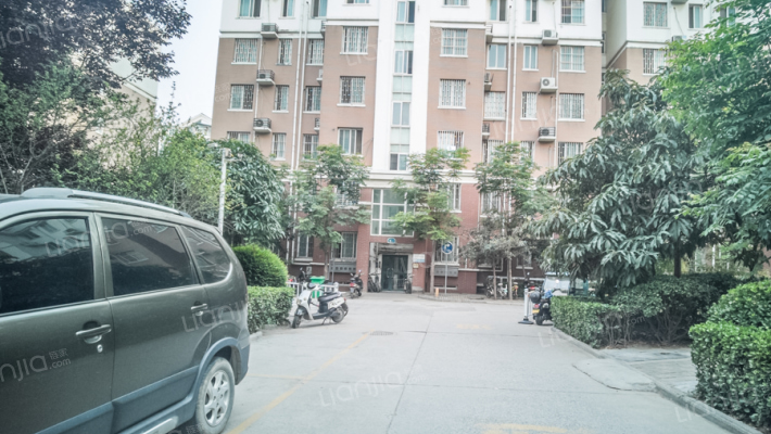 盛润小城之春外景图