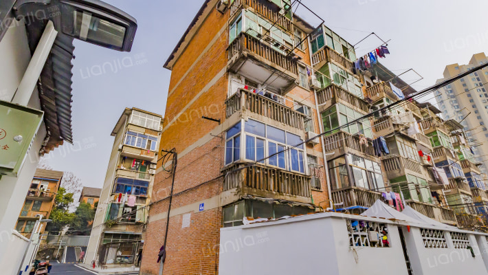 铁塔公司宿舍外景图