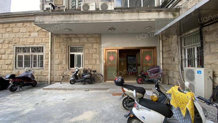 百昌大厦外景图