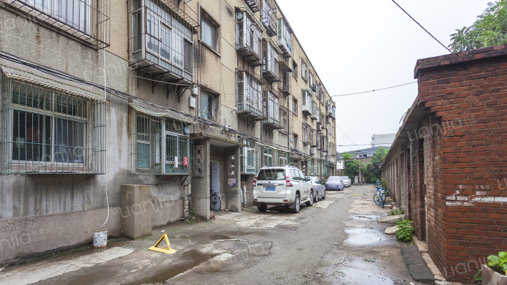 煤医道外贸楼外景图