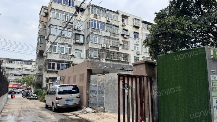 工业园舍建国西路外景图