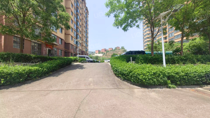 龙泉花园外景图