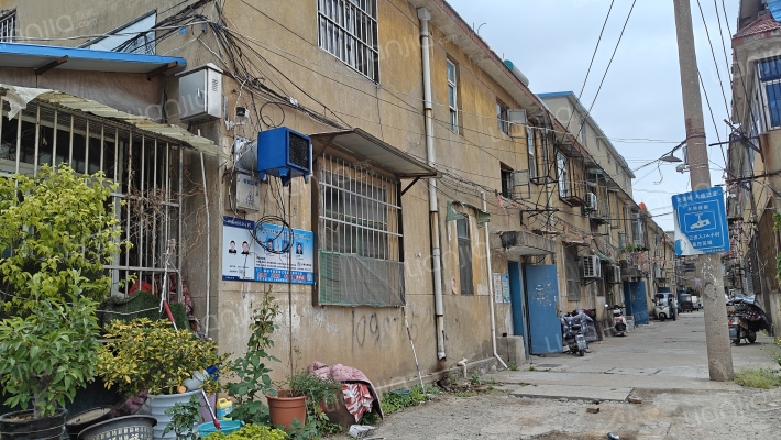 棉麻宿舍外景图