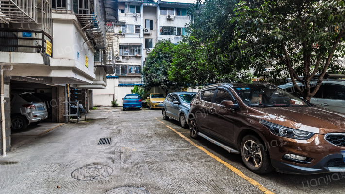 华东路气象局小区外景图