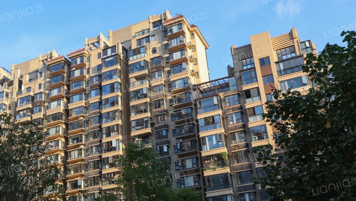 中房翡翠时光外景图