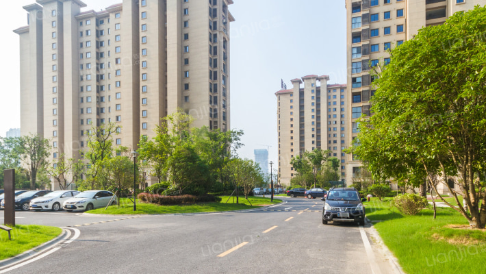 雨润星雨华府北区外景图