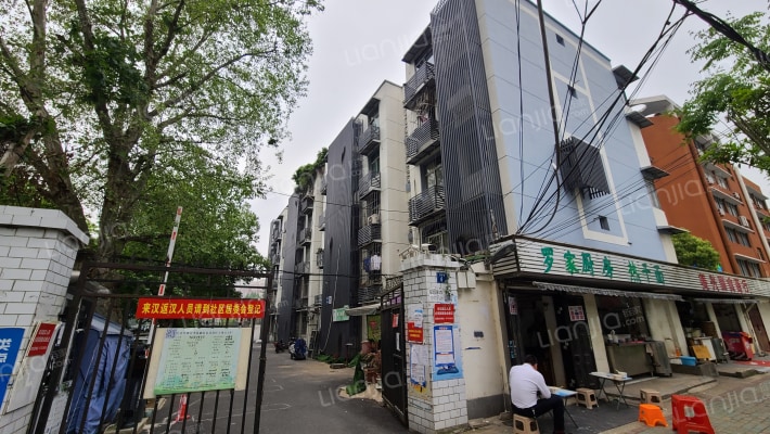 中北路中学教师宿舍外景图