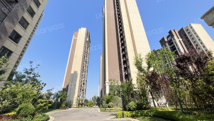 绿地新里莫兰迪公馆外景图