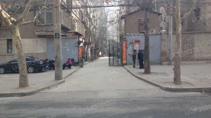 内燃机家属院外景图