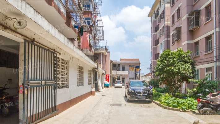 河东新村外景图