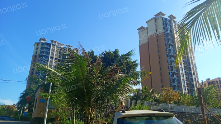 乾坤湖龙昆花园外景图