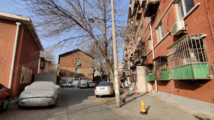 七建大楼外景图