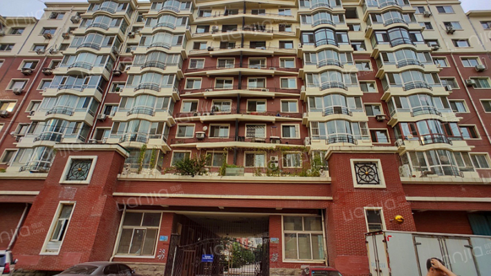 城市阳光外景图