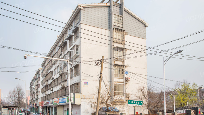 子笑人家外景图