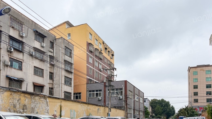 驻马店航运处住宅楼外景图