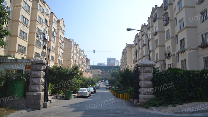 洪福山庄外景图