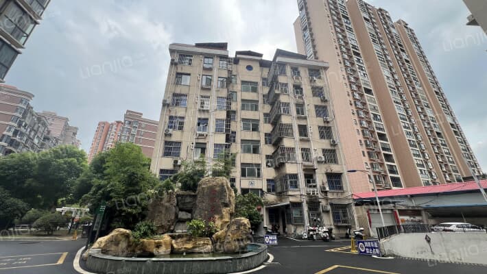 世纪名城外景图