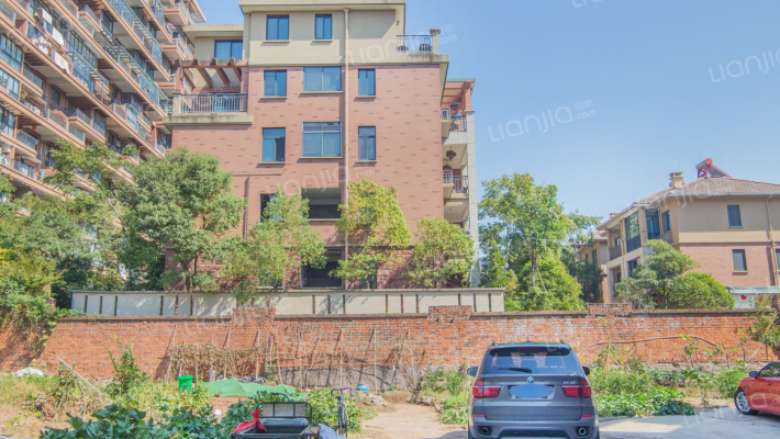 四季荣域外景图